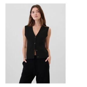 GAP Black Sleeveless Button-Up Knit Top